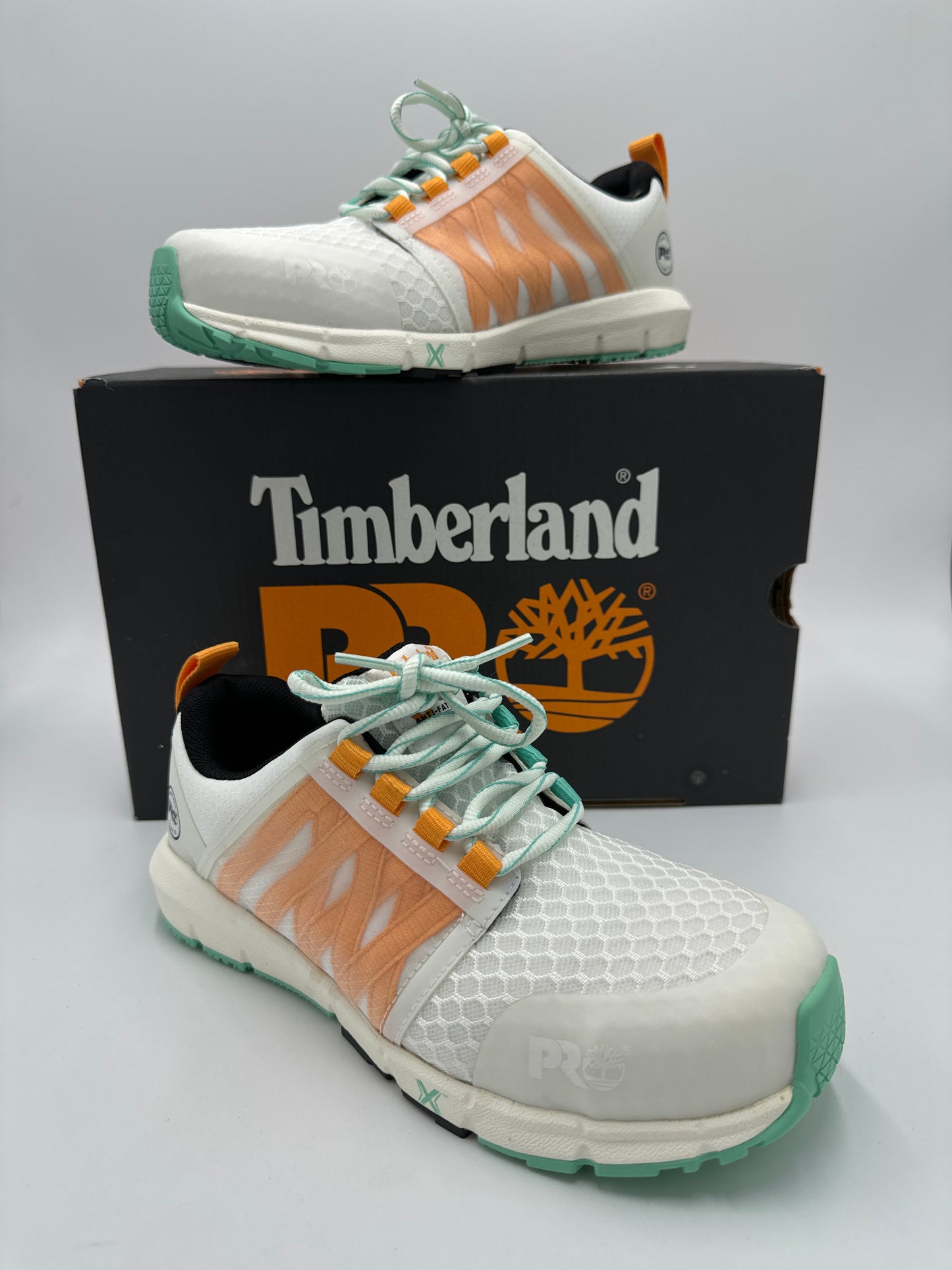 Like New! Athletic Shoes Designer By Timberland In White, Size: 6.5