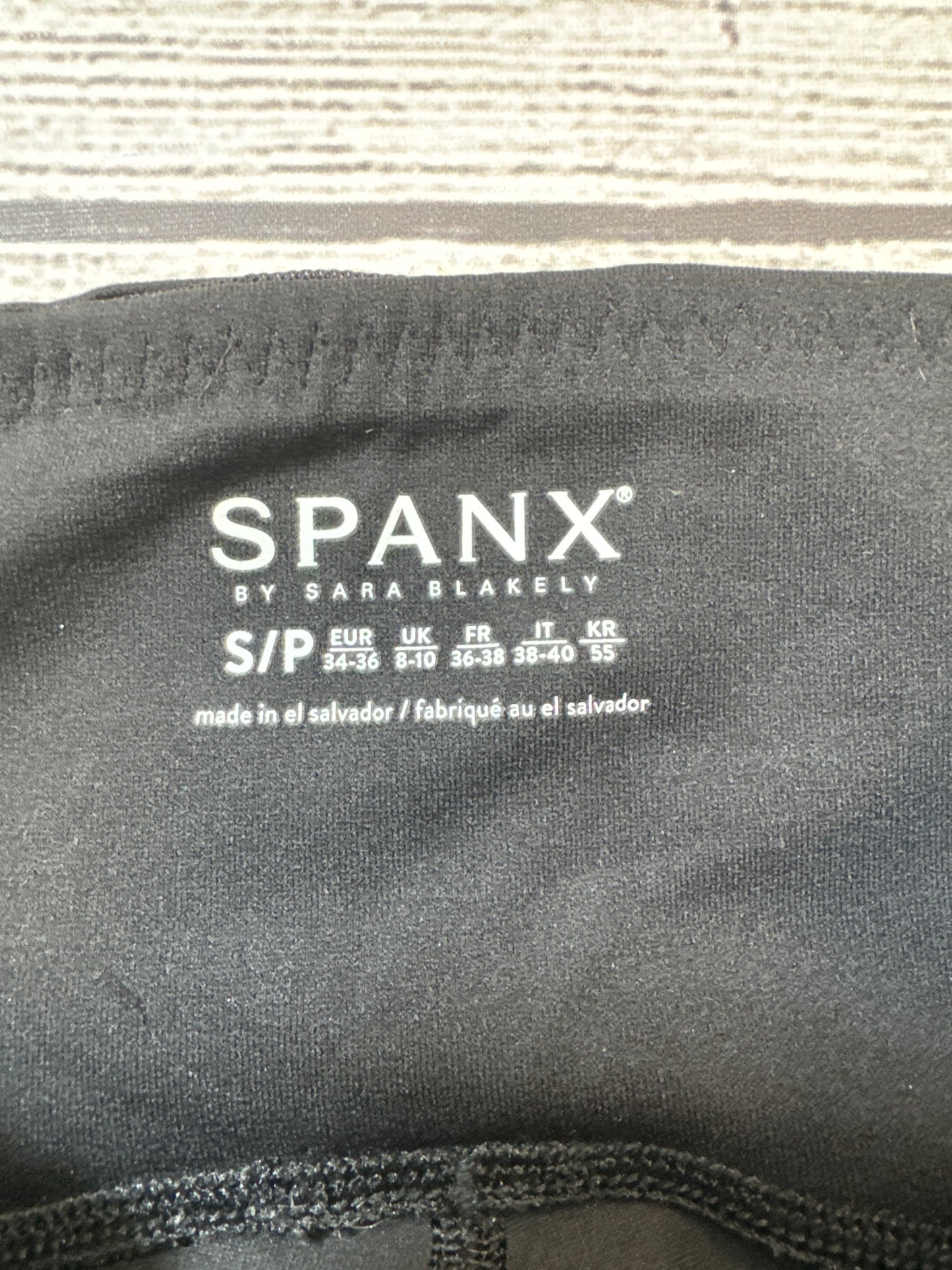 Athletic Leggings By Spanx In Black & Grey, Size: S