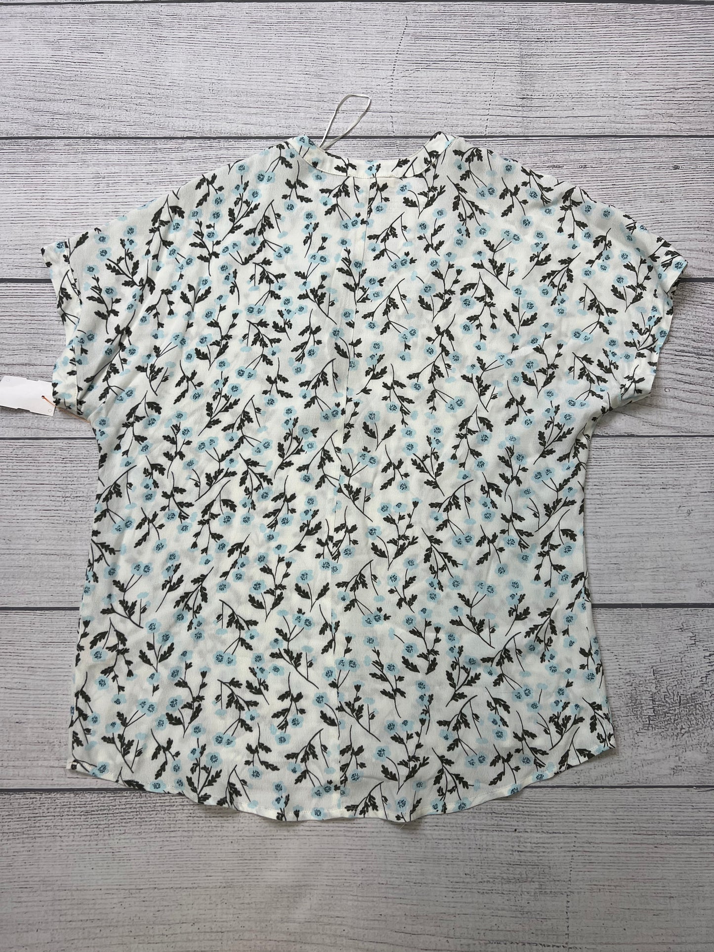 Top Short Sleeve By Lovestitch Size: S