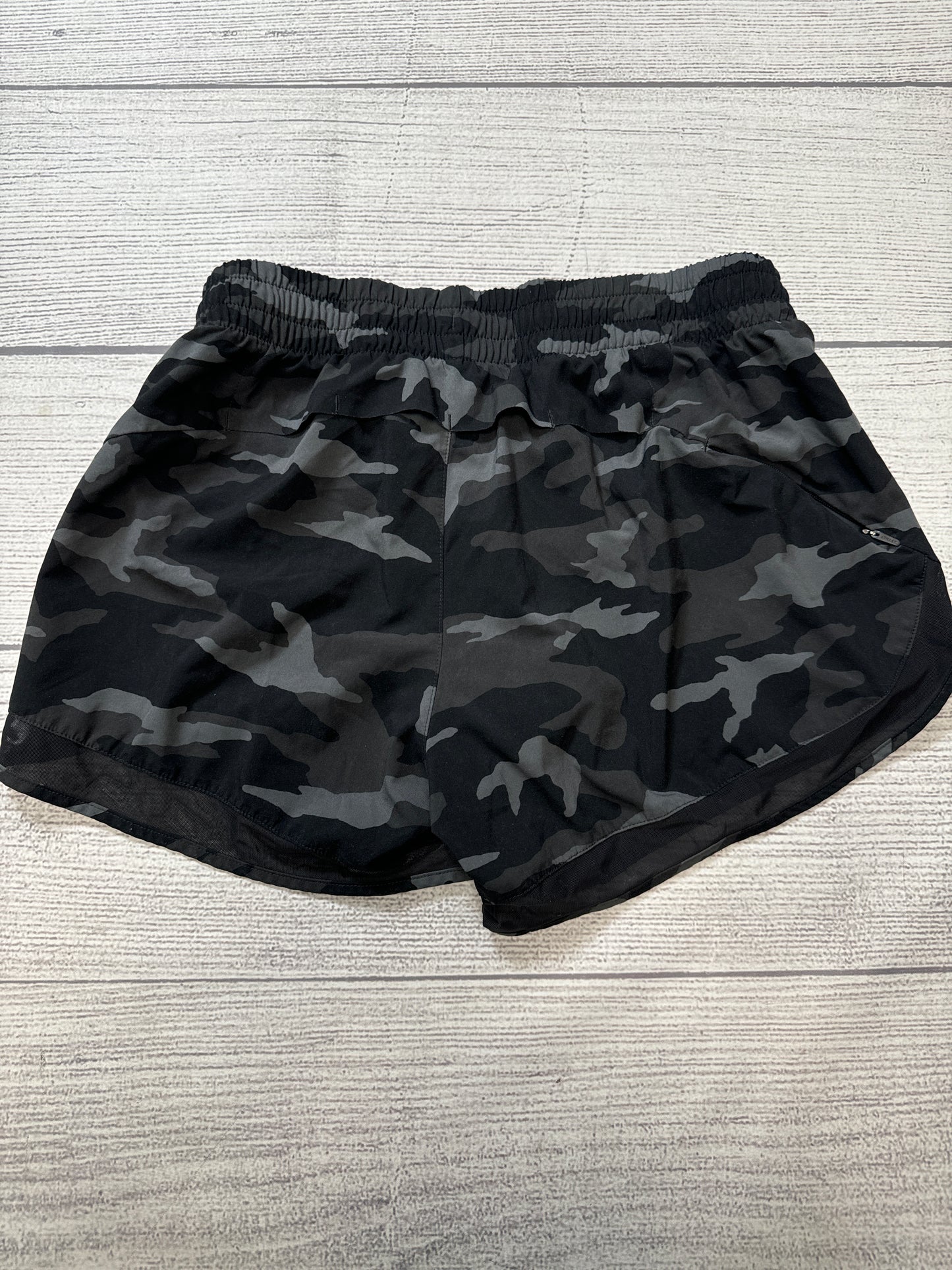 Athletic Shorts By Athleta In Camouflage Print, Size: Xs