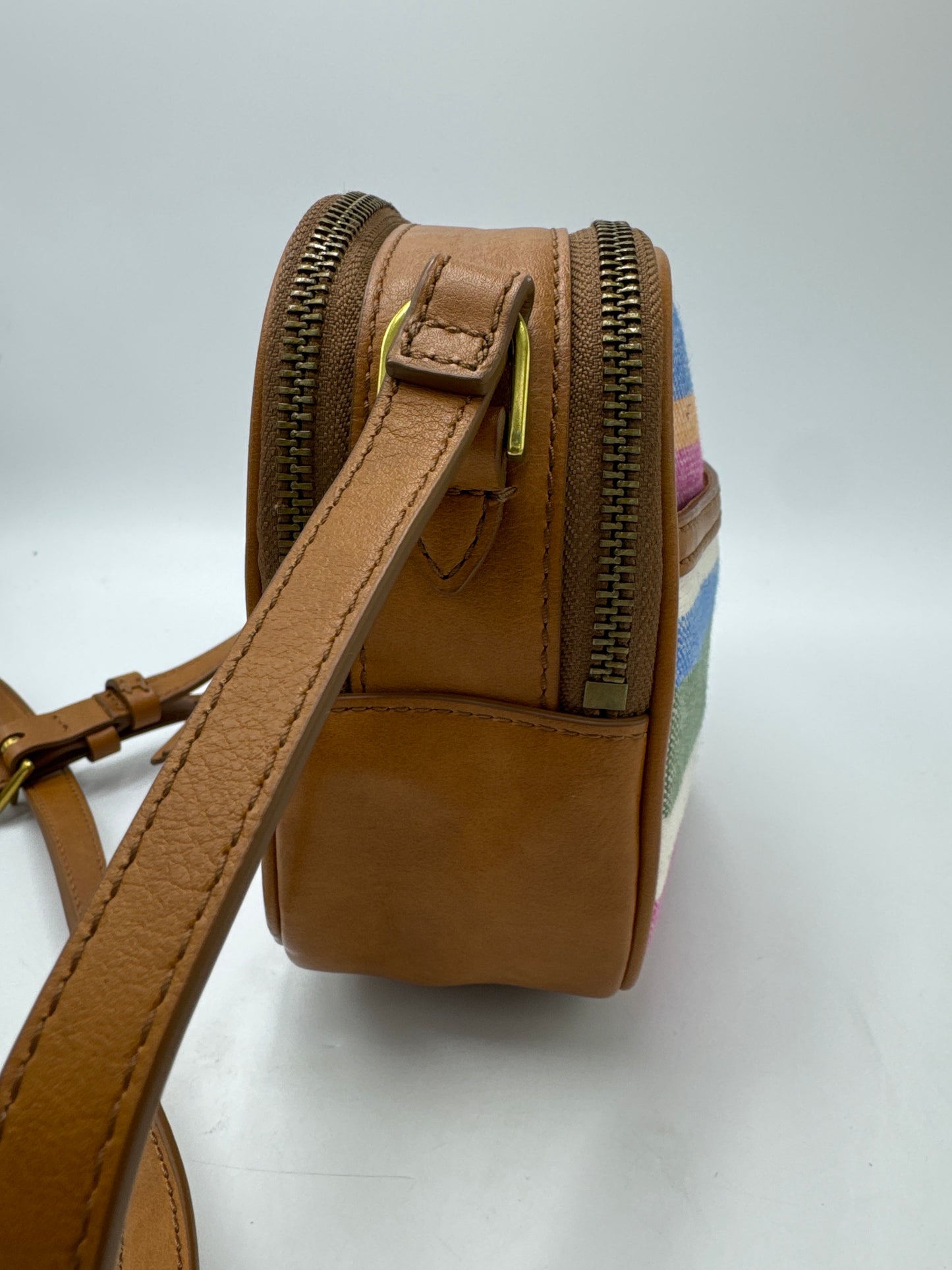 Crossbody By Fossil, Size: Medium