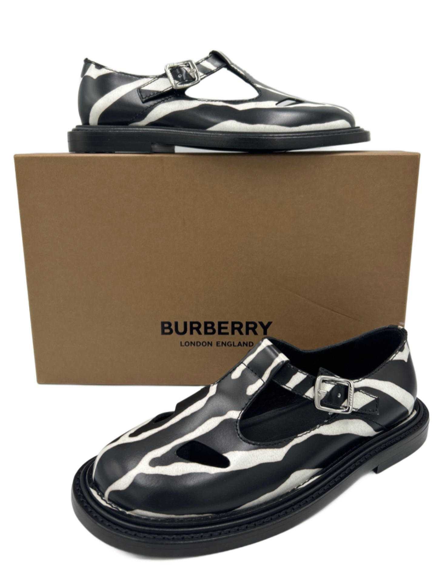 Like New! Burberry Zebra Print Hannie Shoes Size: 6