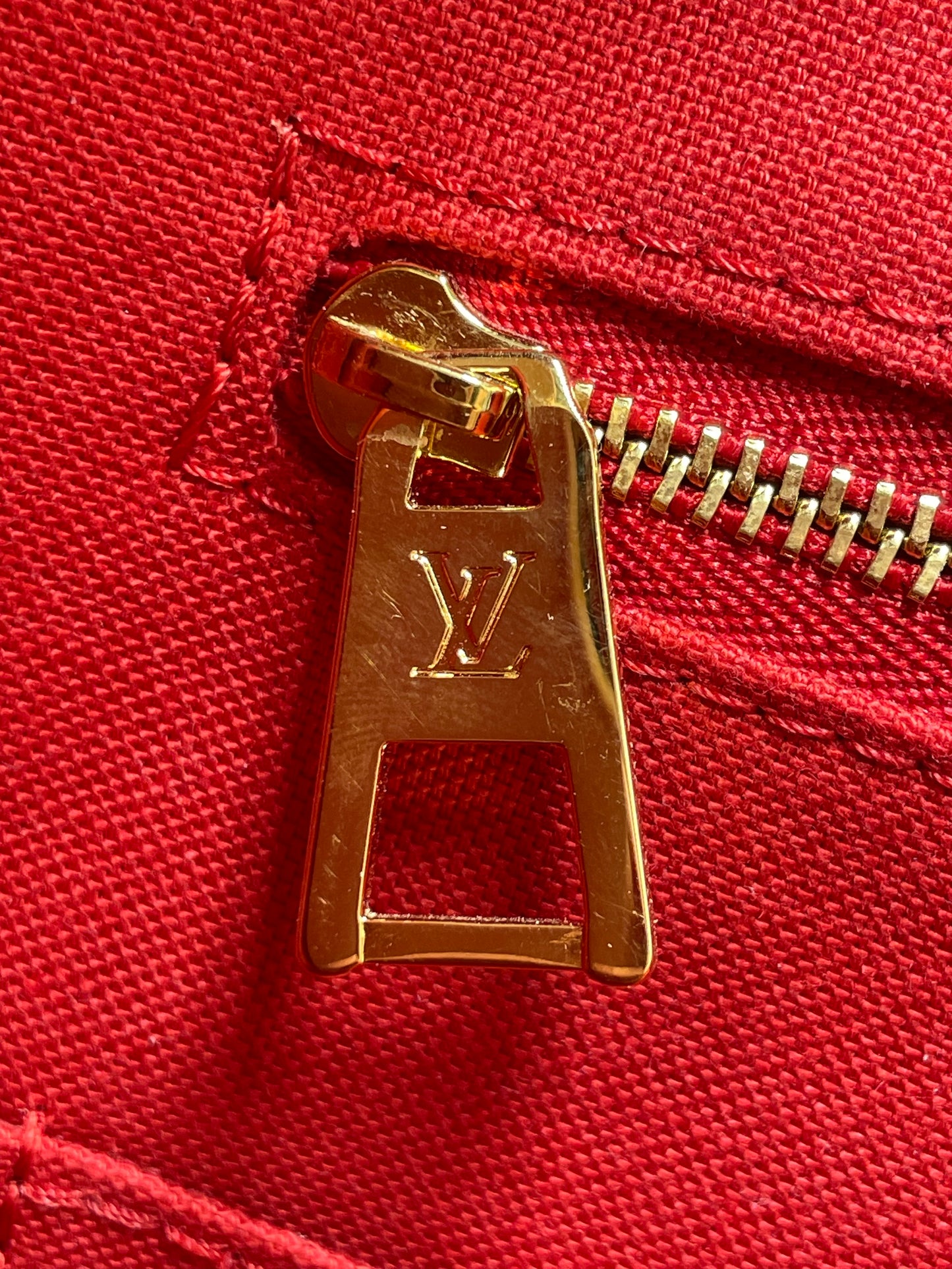 Louis Vuitton On The Go GM Luxury Handbag