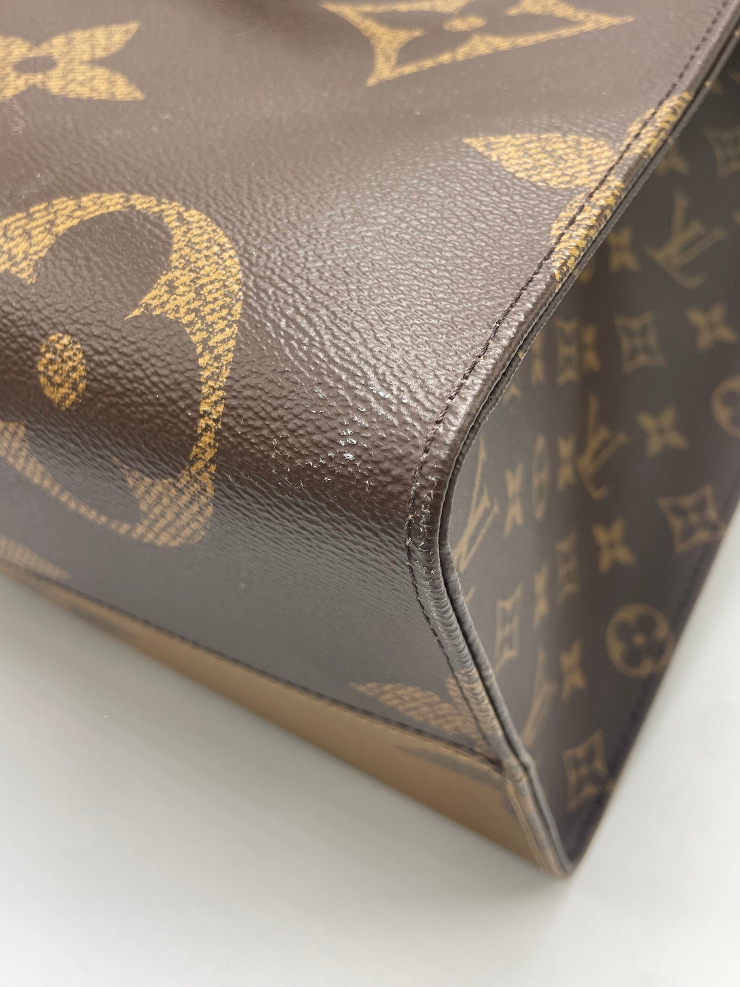 Louis Vuitton On The Go GM Luxury Handbag