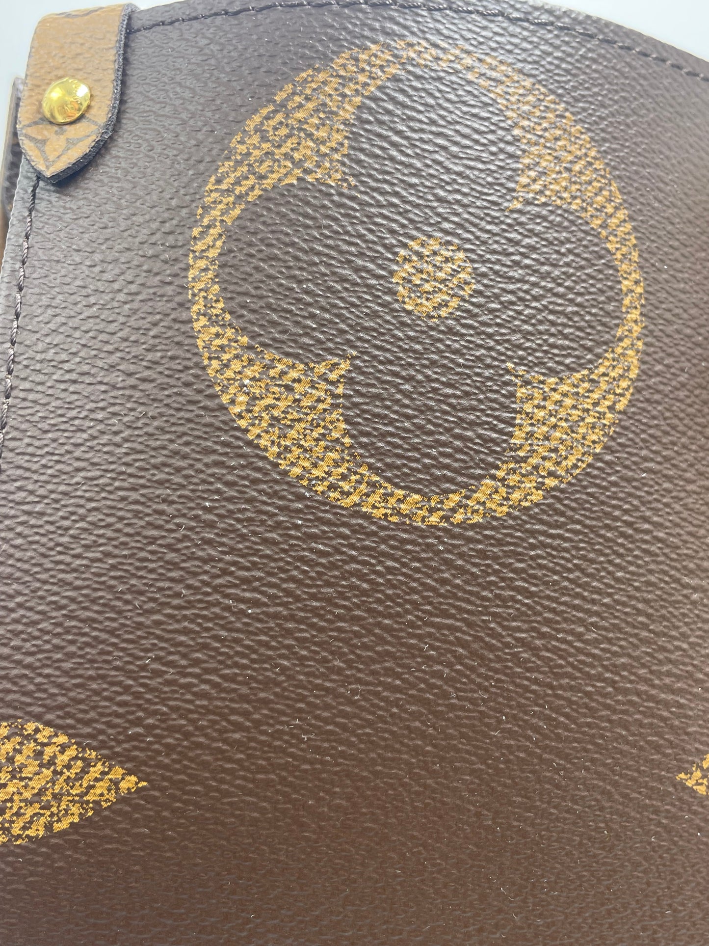 Louis Vuitton On The Go GM Luxury Handbag