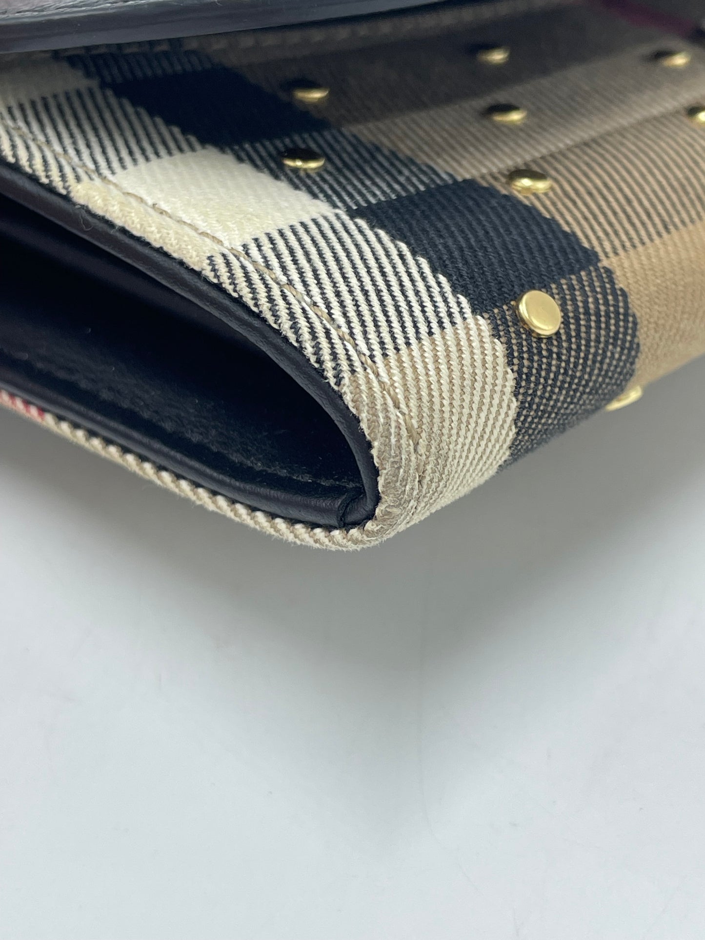 Burberry Derby Round Studs Luxury Wallet