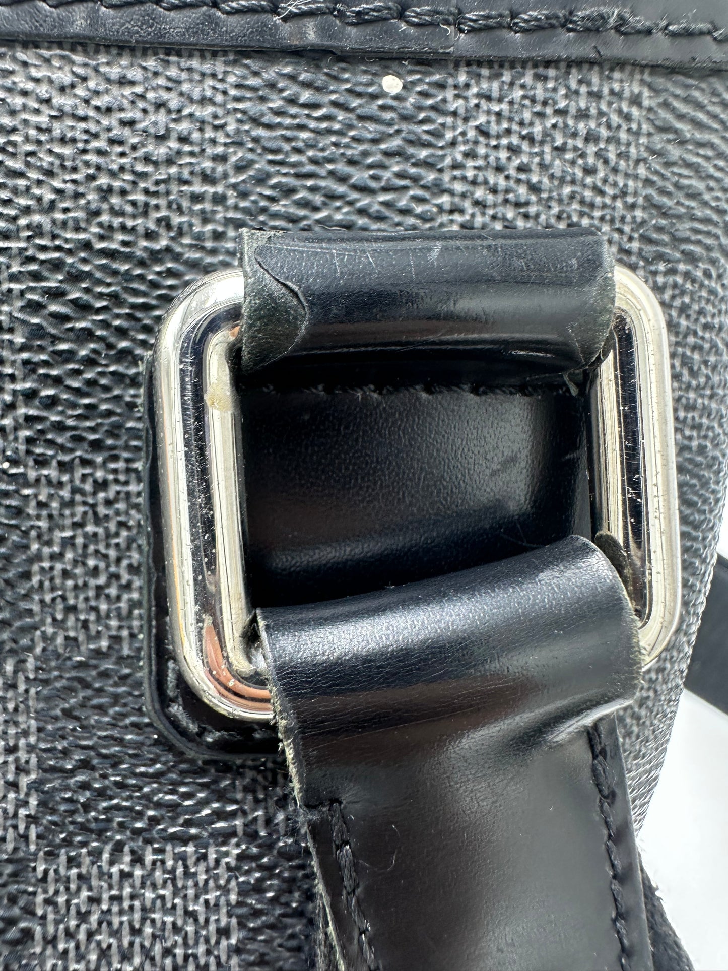 Louis Vuitton Thomas Messenger Luxury Handbag