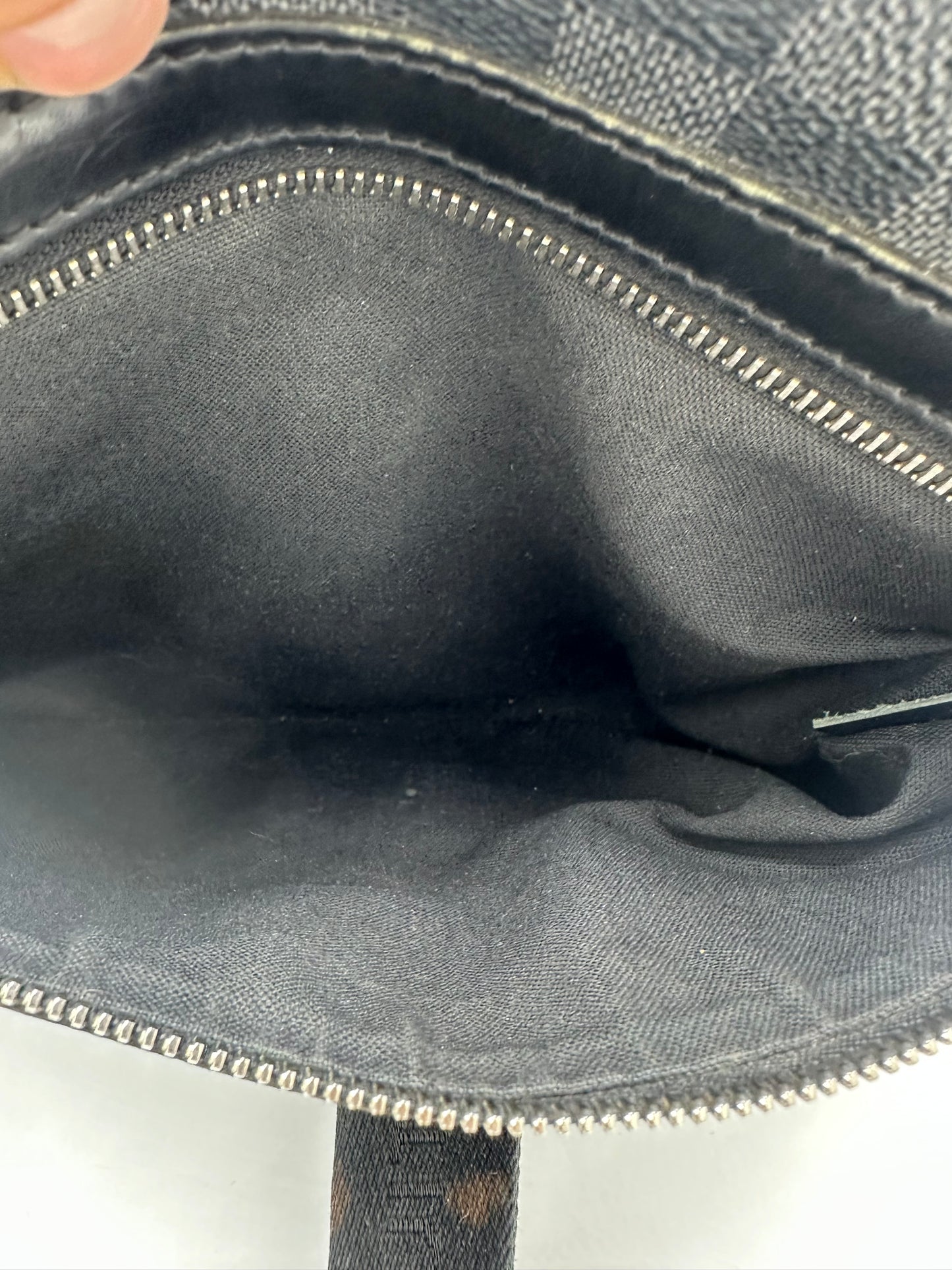 Louis Vuitton Thomas Messenger Luxury Handbag