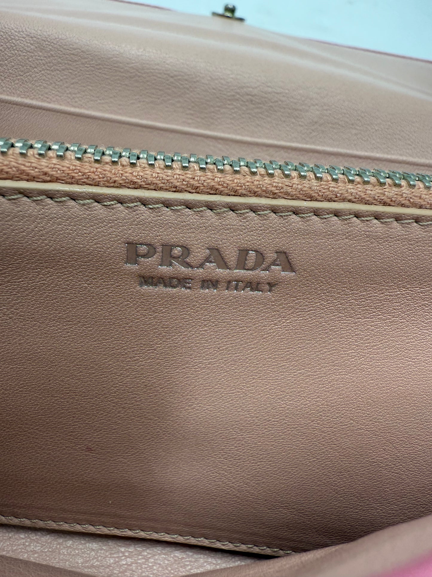 Prada Luxury Wallet With Card Case