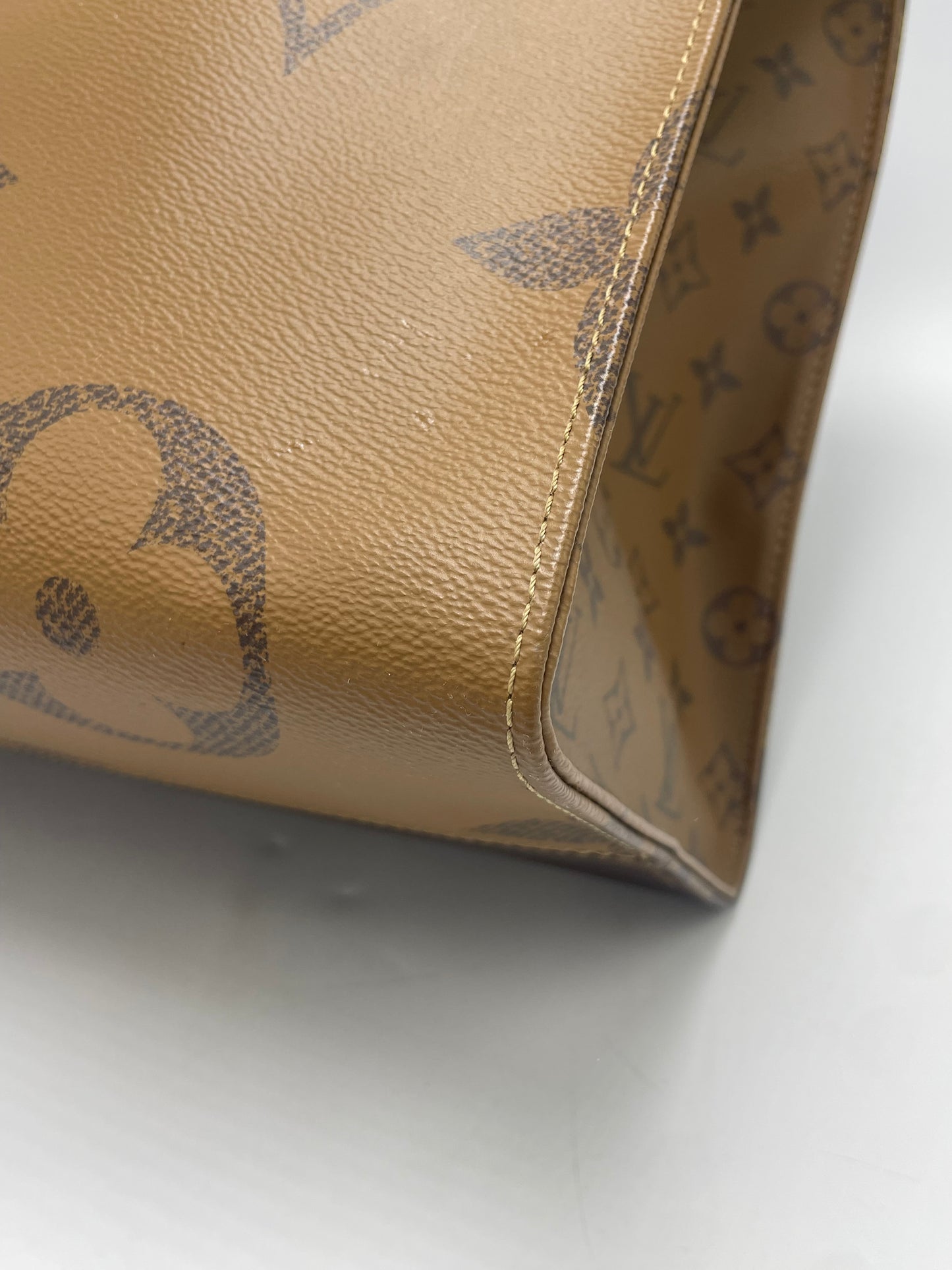 Louis Vuitton On The Go GM Luxury Handbag