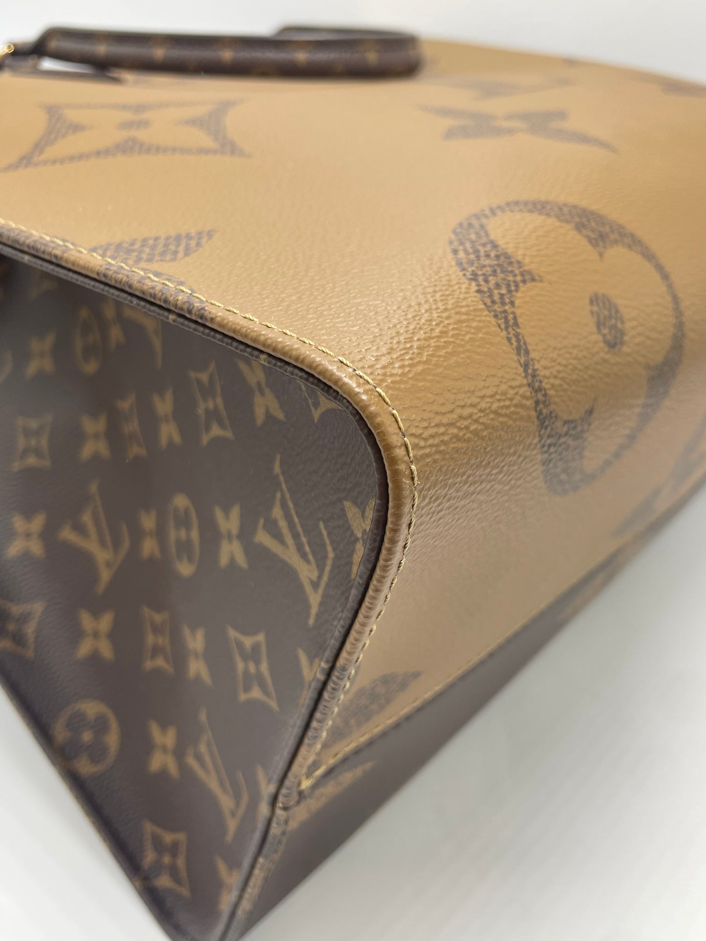 Louis Vuitton On The Go GM Luxury Handbag