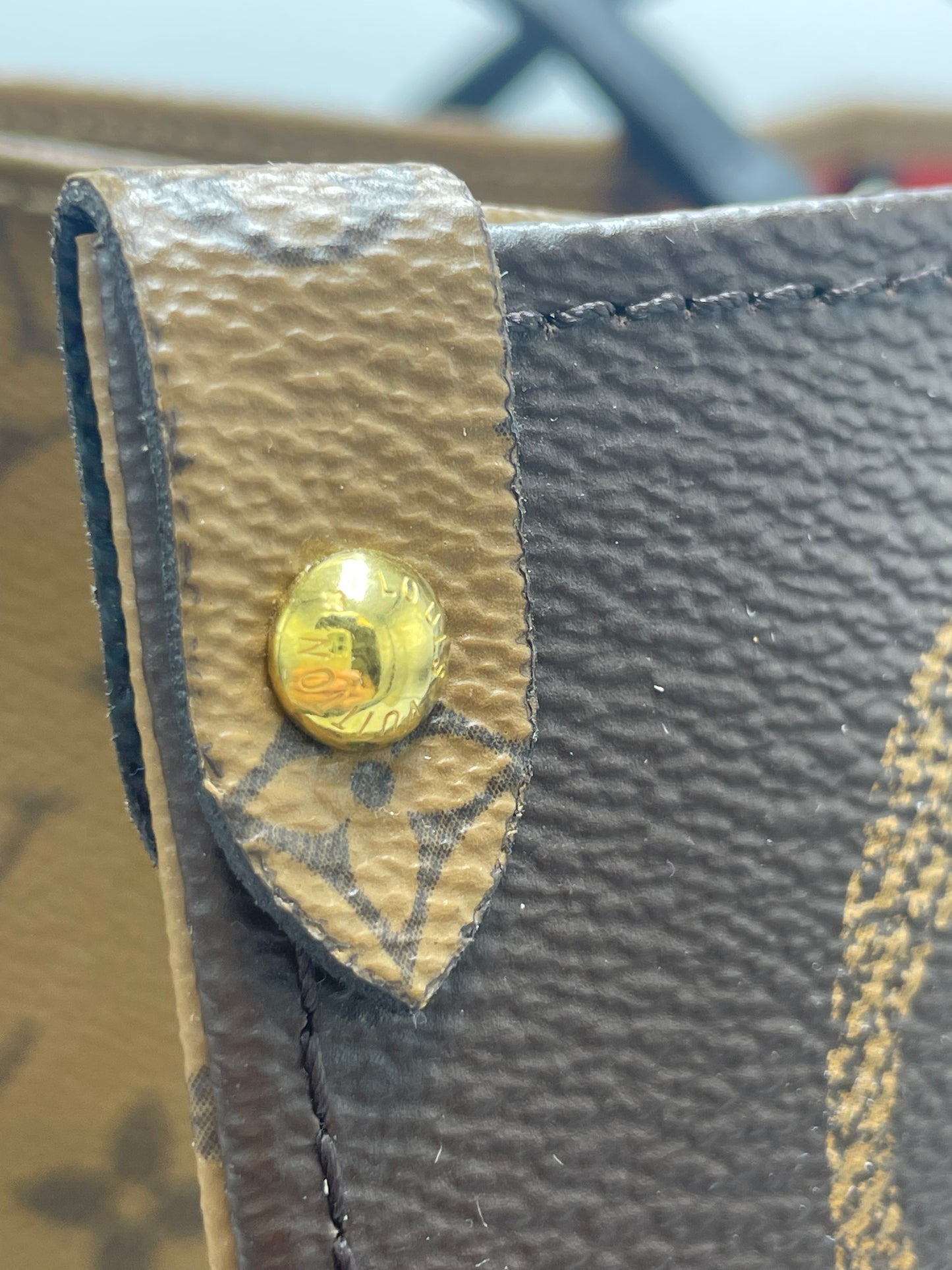 Louis Vuitton On The Go GM Luxury Handbag