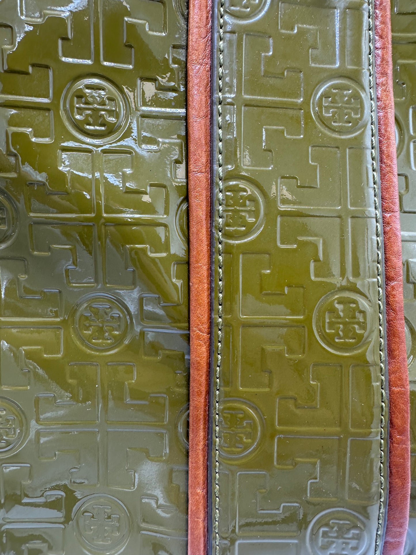 Tory Burch Patent Leather Logo Designer Handbag / Tote