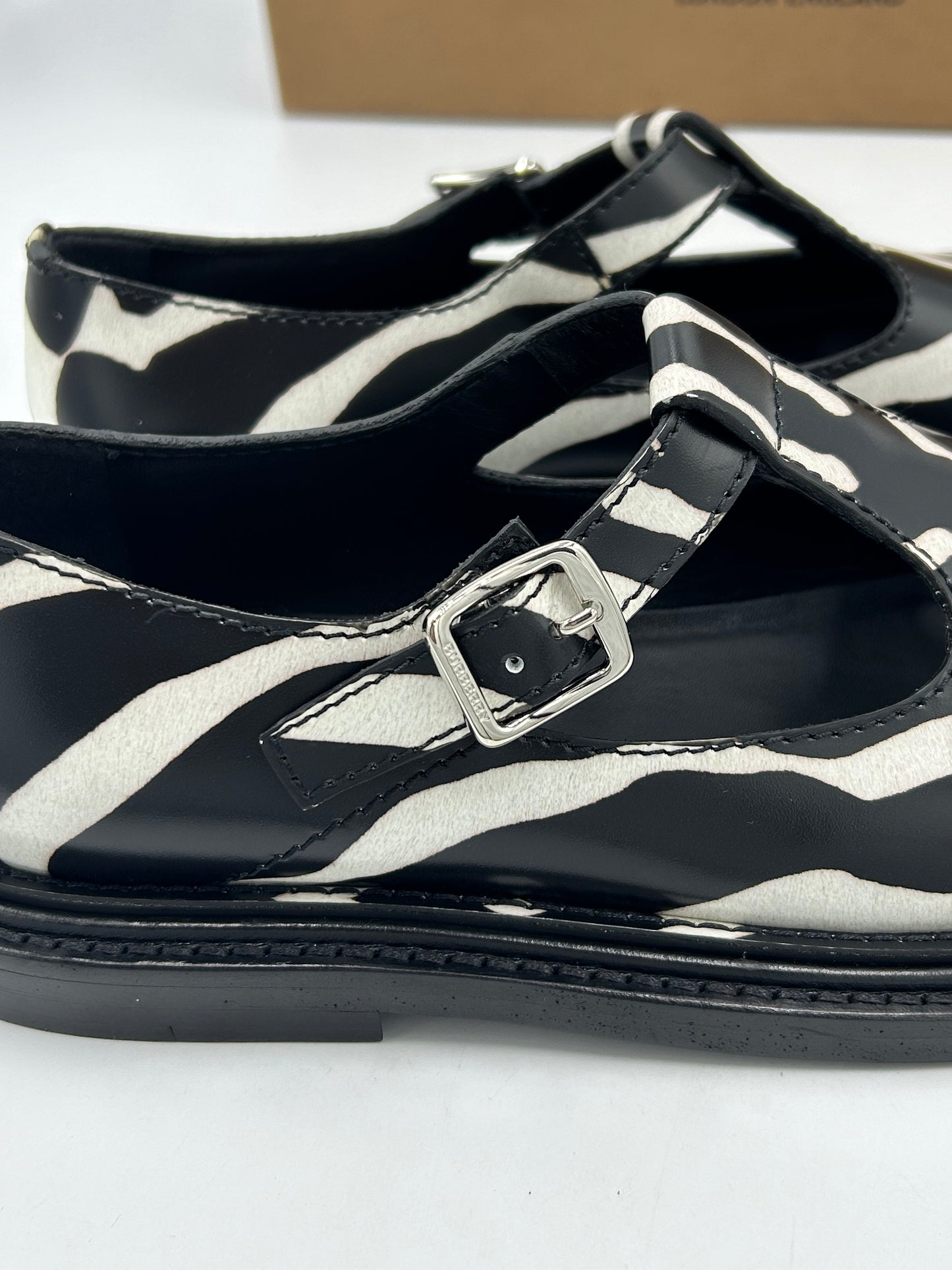 Like New! Burberry Zebra Print Hannie Shoes Size: 6