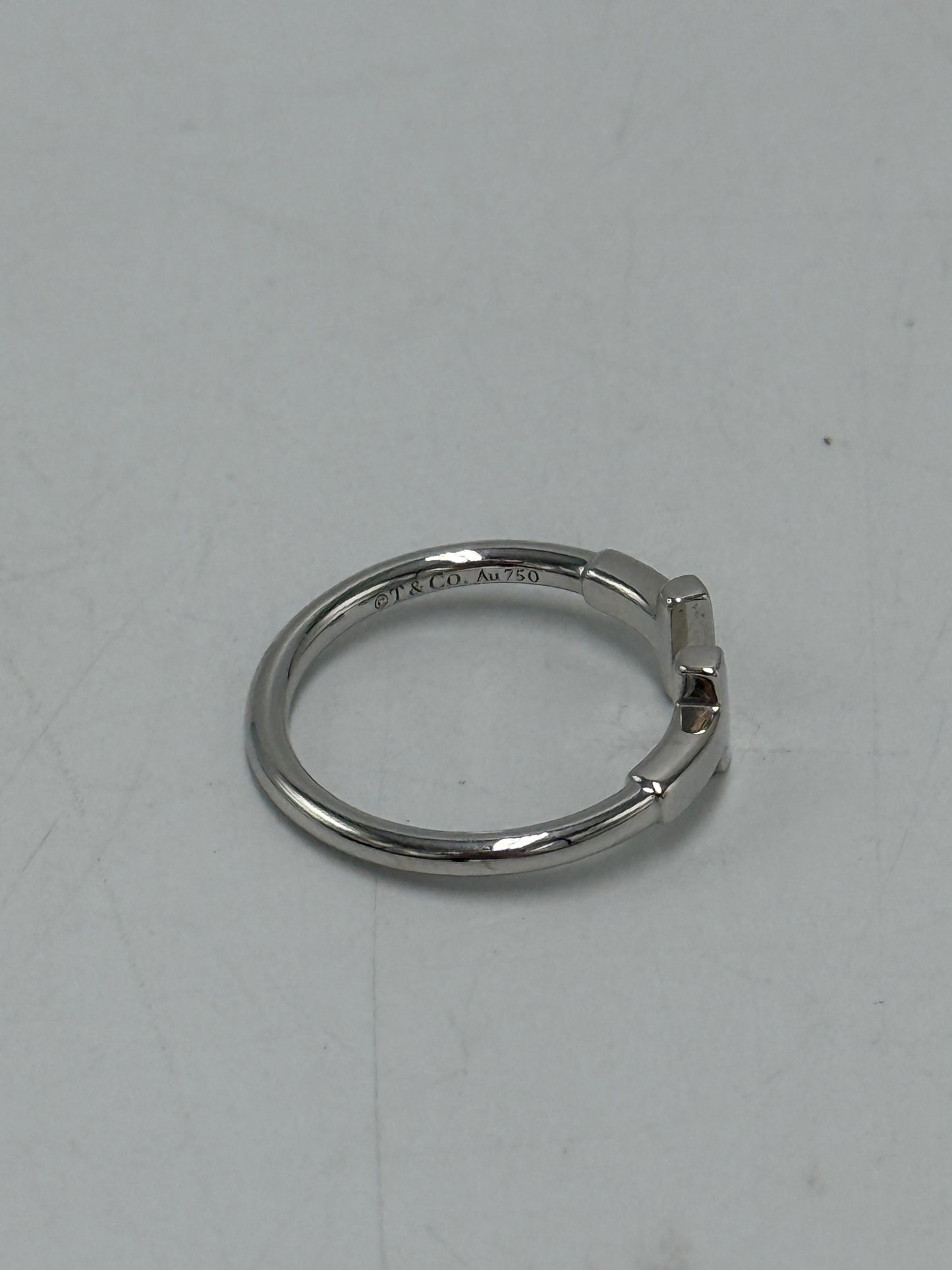 Tiffany & Company T Wire 18k Gold Luxury Ring , Size: 5.5