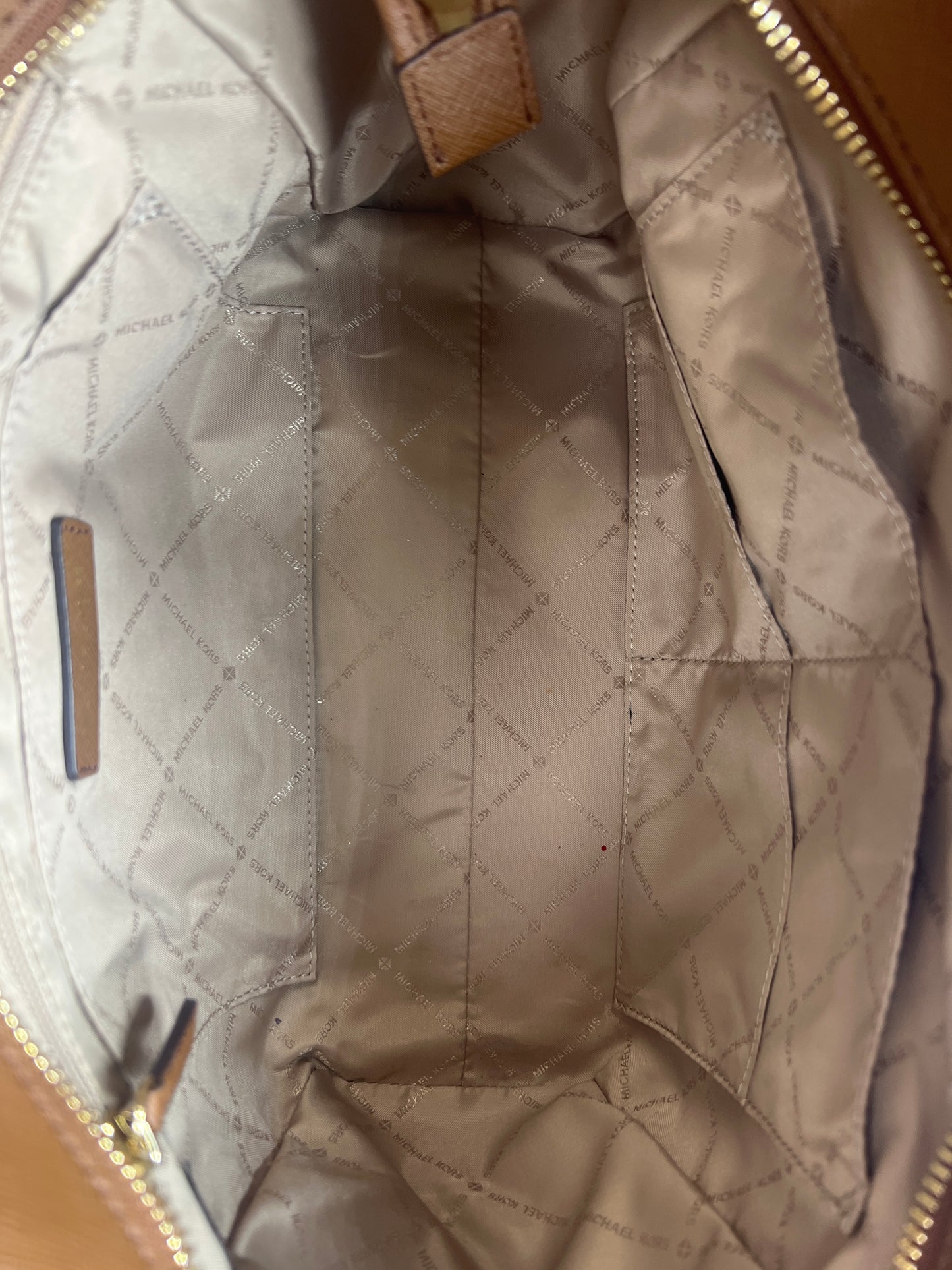 Like New! Handbag Designer By Michael Korss Size: Medium