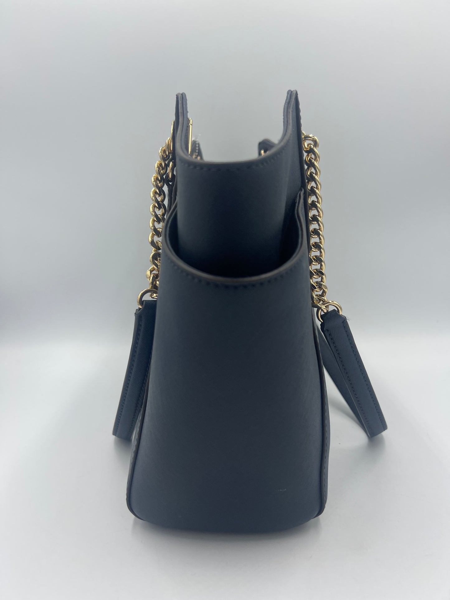 Like New! Handbag Designer By Michael Kors Size: Medium