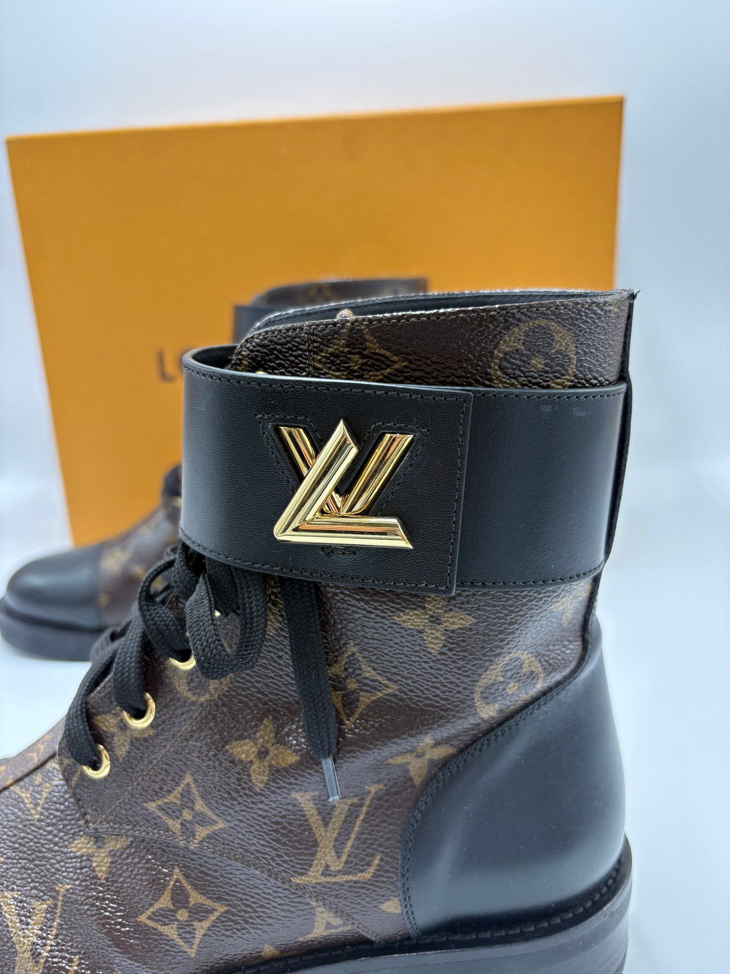 Louis Vuitton Wonderland Ranger Luxury Designer Boots, Size: 8