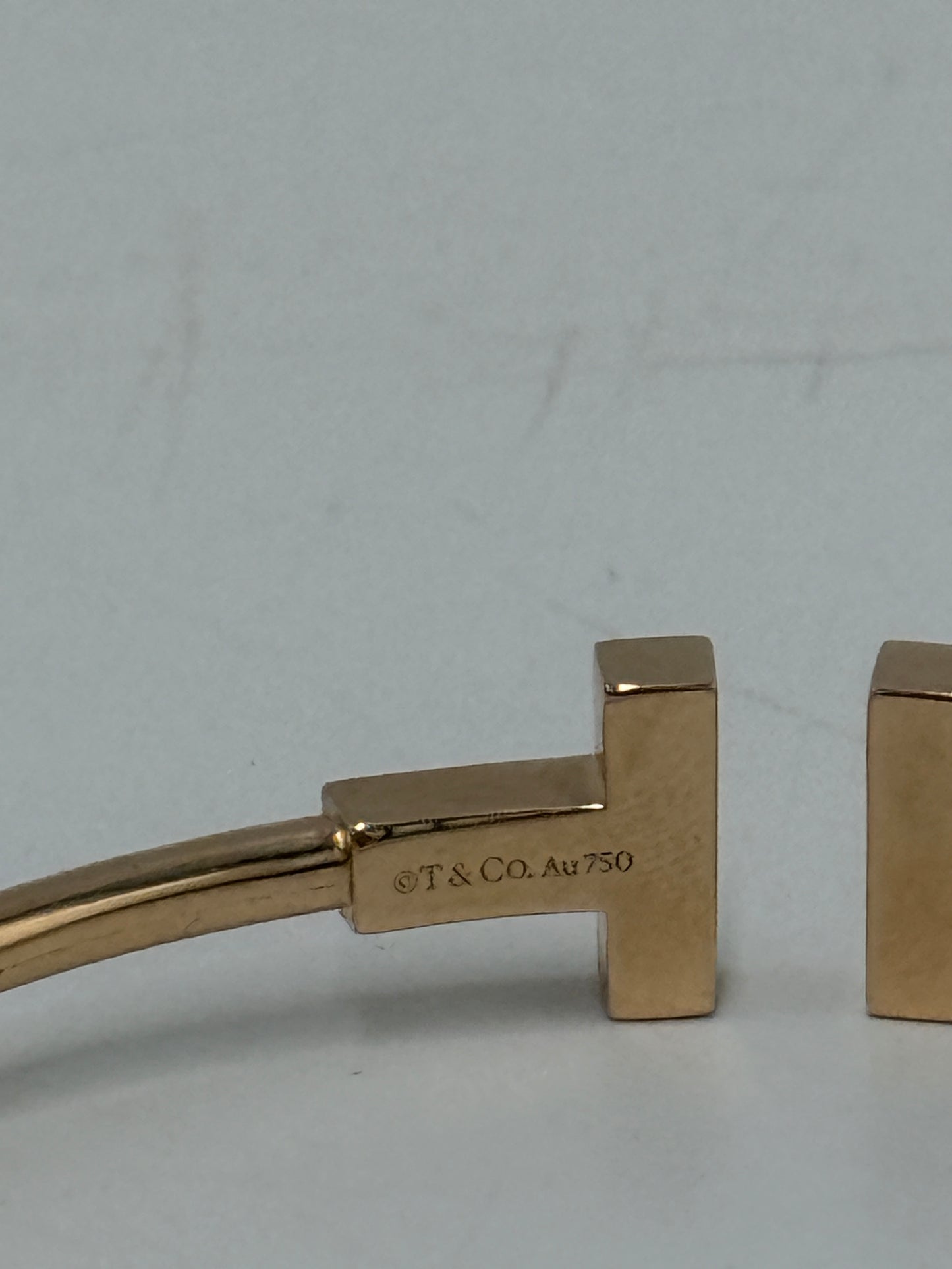 Tiffany & Company 18K Rose Gold T Wire Luxury Designer Bracelet