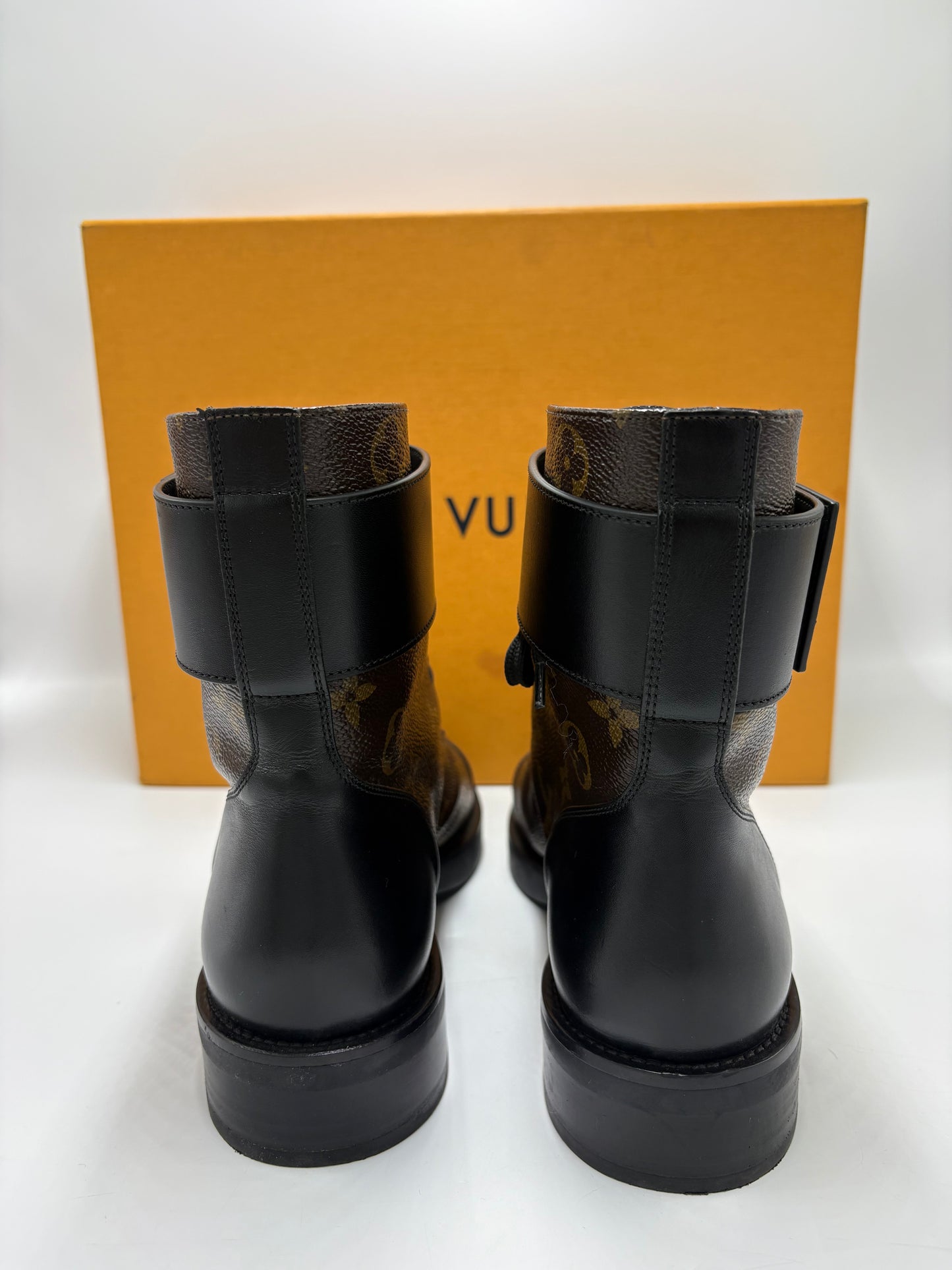 Louis Vuitton Wonderland Ranger Luxury Designer Boots, Size: 8
