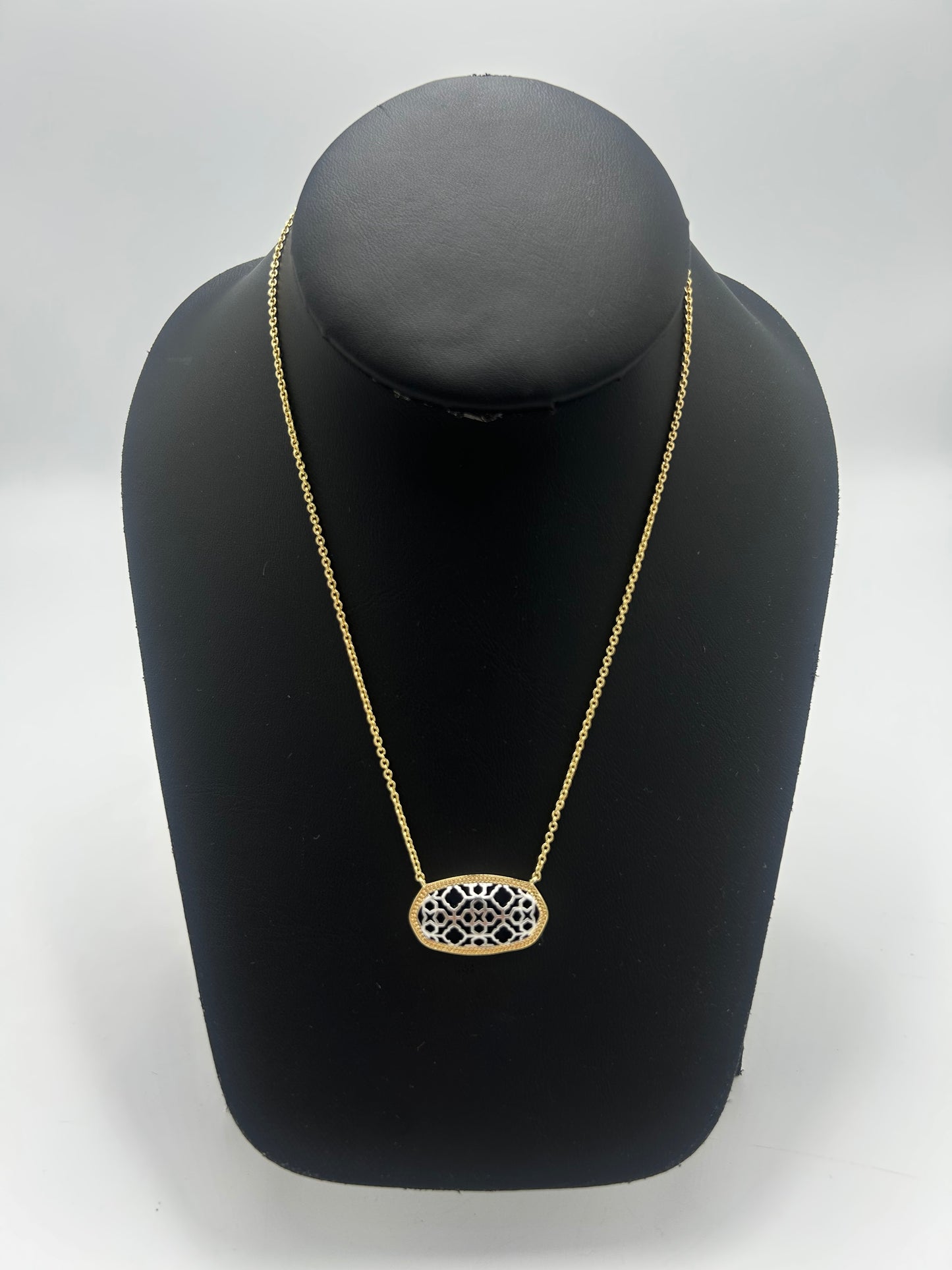 Necklace Designer By Kendra Scott