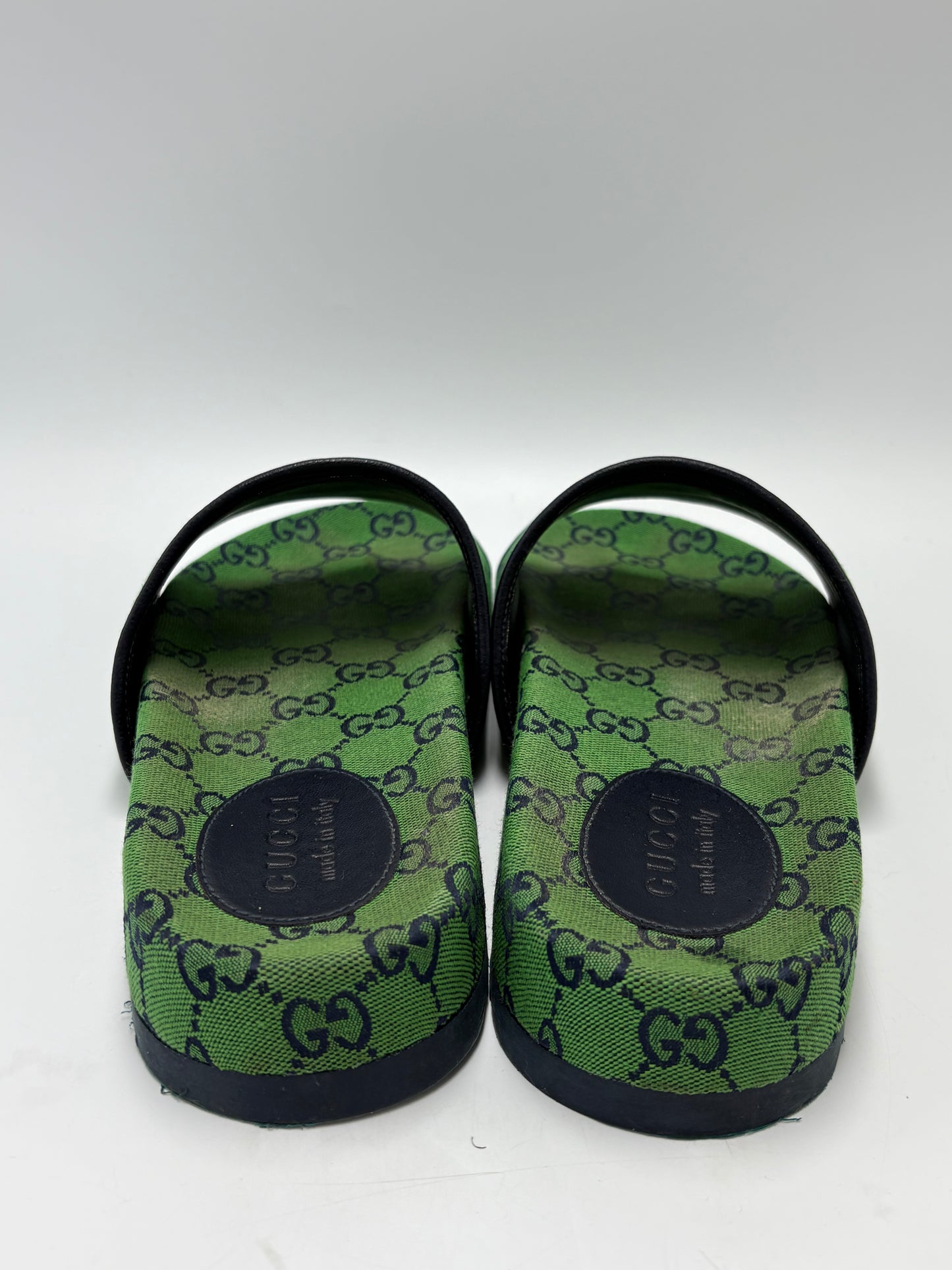Shoes Luxury Designer By Gucci In Green, Size: 8 Mens