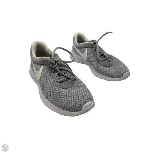 Nike Athletic Shoes in Grey & White, Size 10