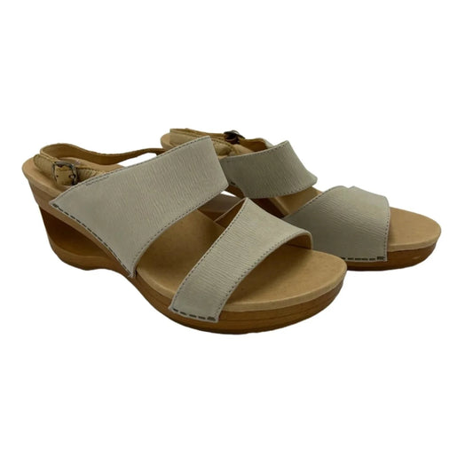 Shoes Heels Wedge By Dansko In Cream, Size: 8.5