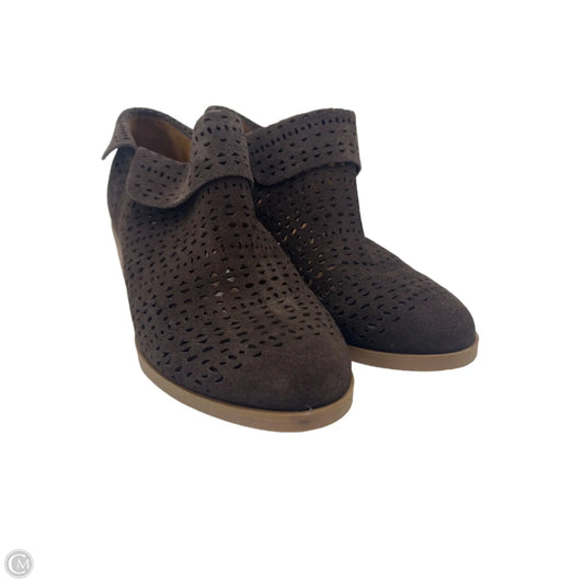 Boots Ankle Heels By Crown Vintage In Brown, Size: 7
