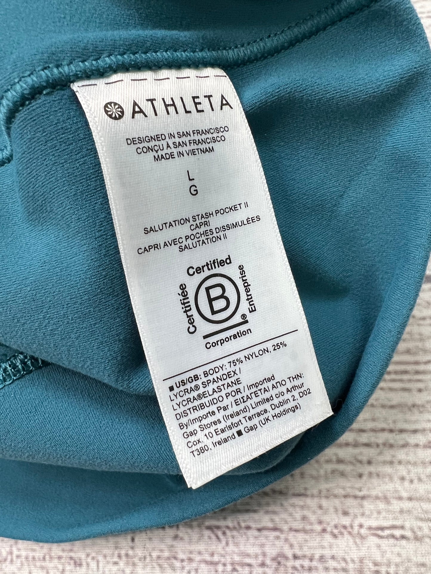 Blue Athletic Capris Athleta, Size L