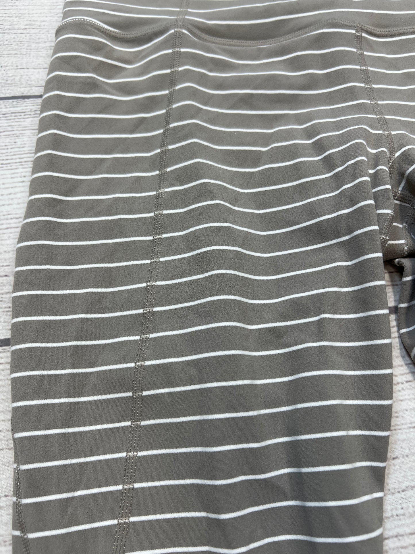 Athletic Leggings By Athleta In Grey, Size: M