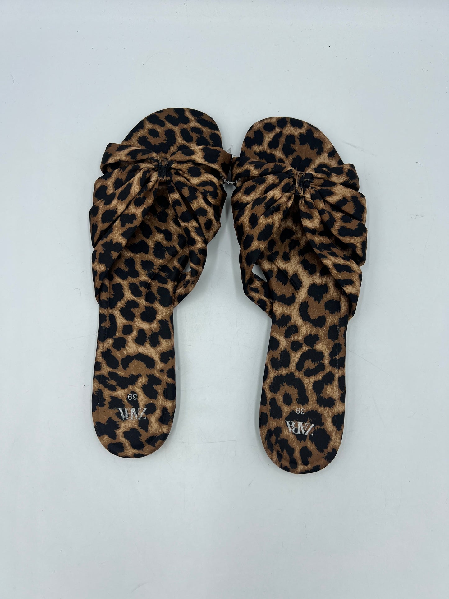 Sandals Flats By Zara In Animal Print, Size: 9