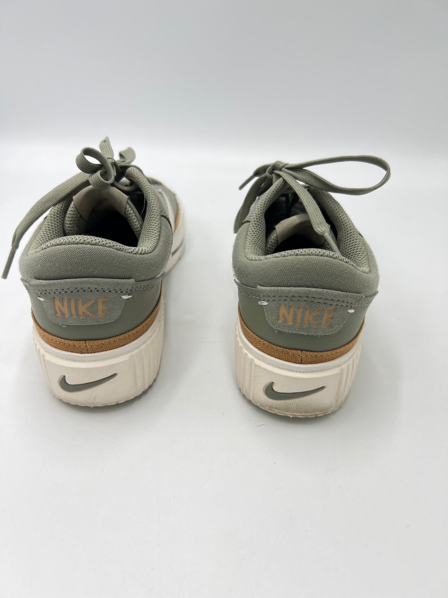 Shoes Athletic By Nike  Size: 7