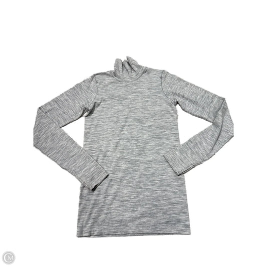 Athletic Top Long Sleeve Crewneck By Athleta In Grey, Size: Xs