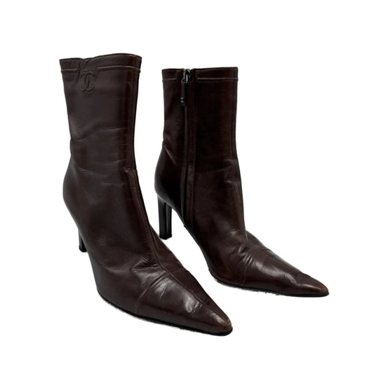 Chanel CC Logo Luxury Designer Boots, Size: 7