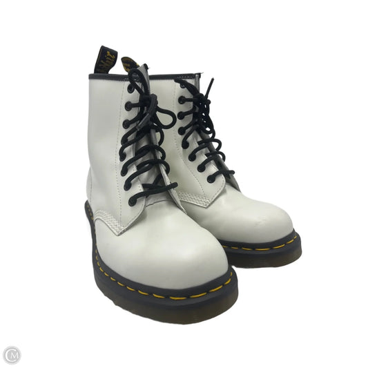 Boots Ankle Flats By Dr Martens In White, Size: 7