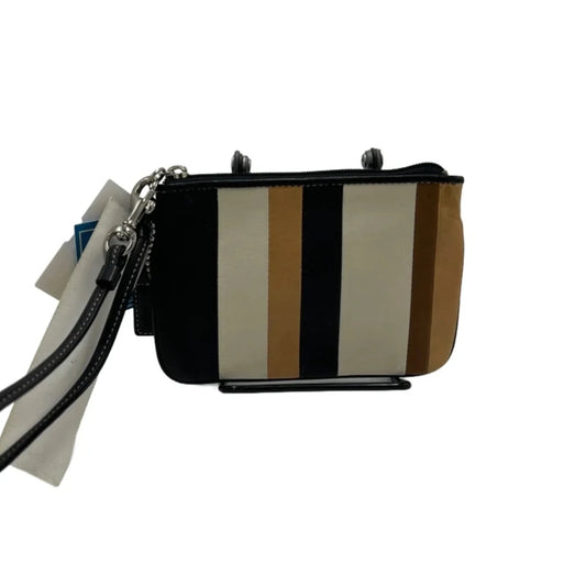 Wristlet / Coin Purse Designer By Coach