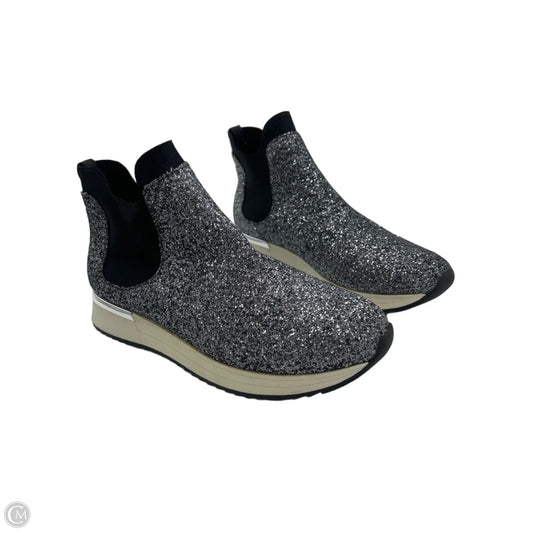 Michael Kors Designer Shoes in Silver, Size 9