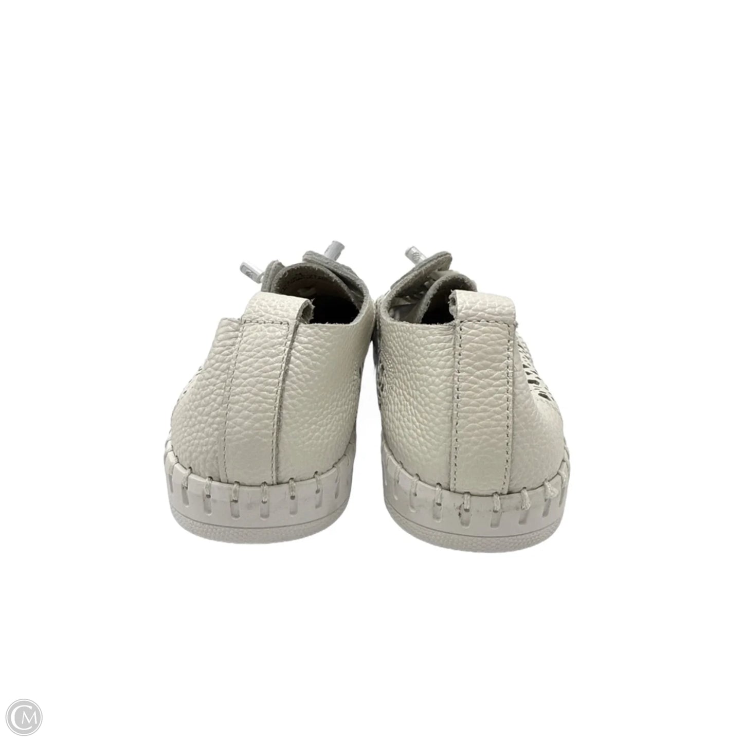 Shoes Sneakers By Yokona In White, Size: 7.5