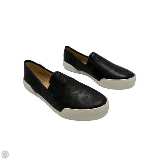 Frye Designer Shoes in Black, Size 6