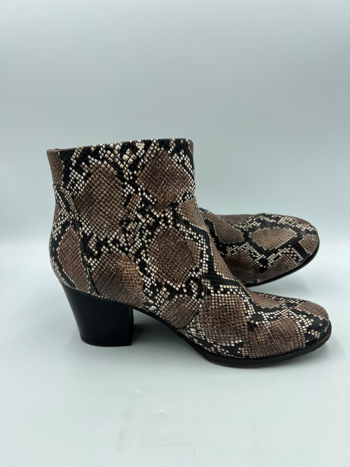 Boots Ankle By Bare Traps In Snakeskin Print, Size: 8.5