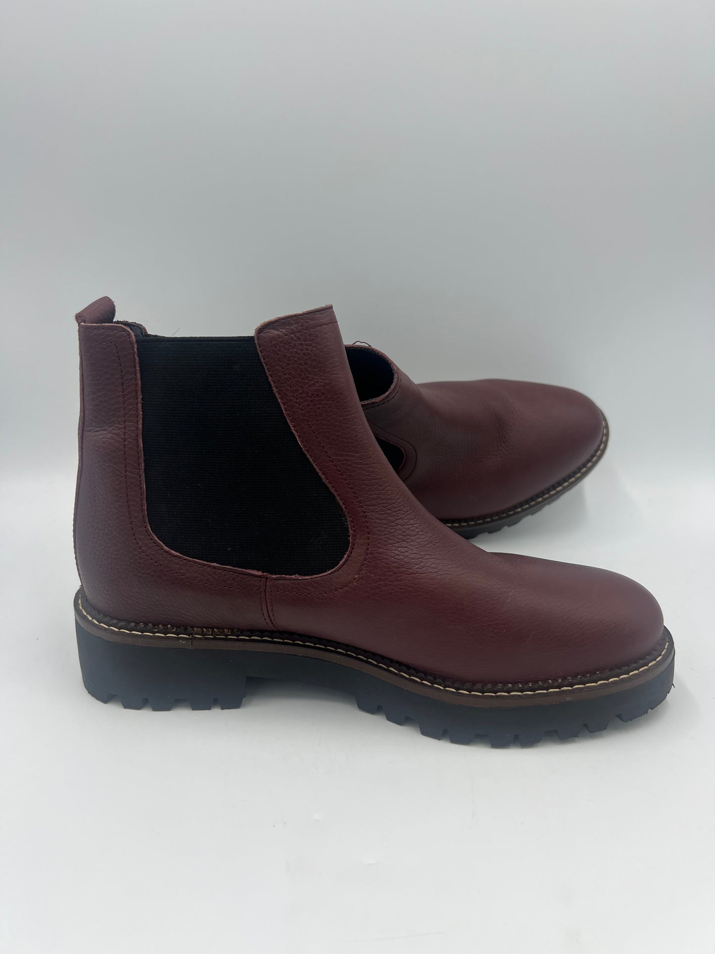 Maroon Boots Ankle Flats Caslon, Size 9.5