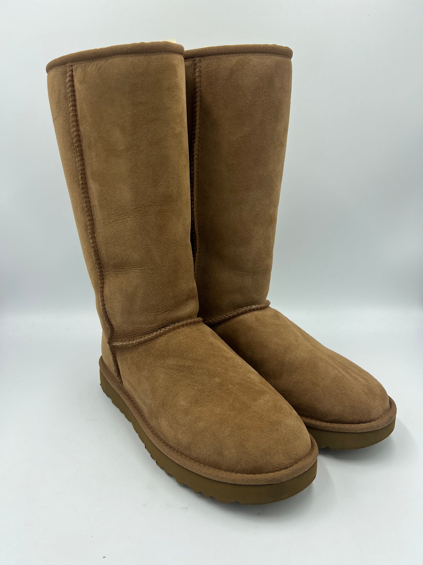 Boots Designer By Ugg  Size: 9