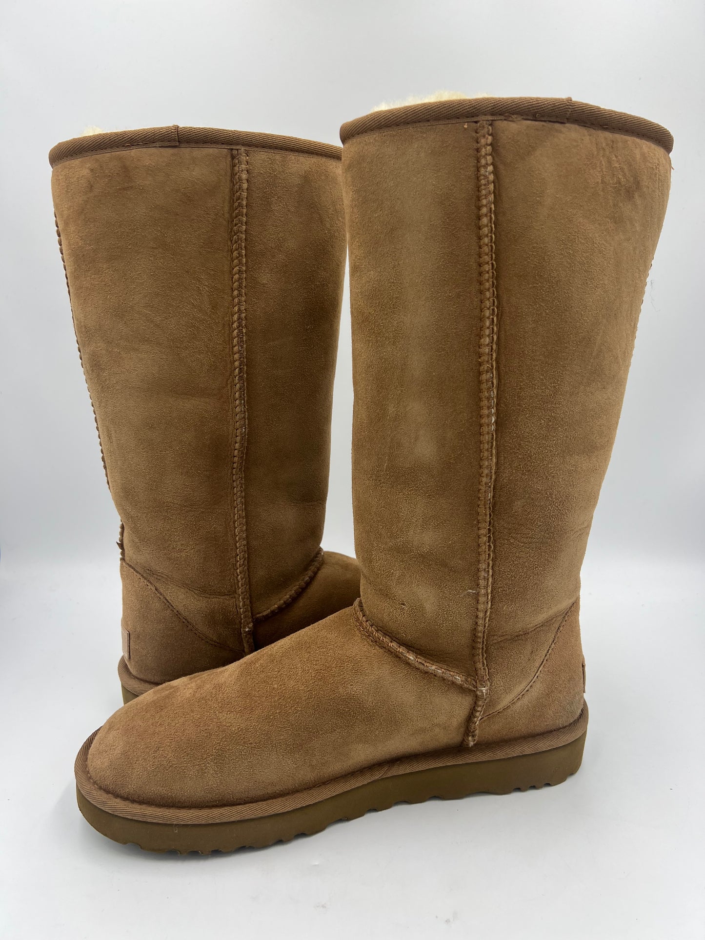 Boots Designer By Ugg  Size: 9