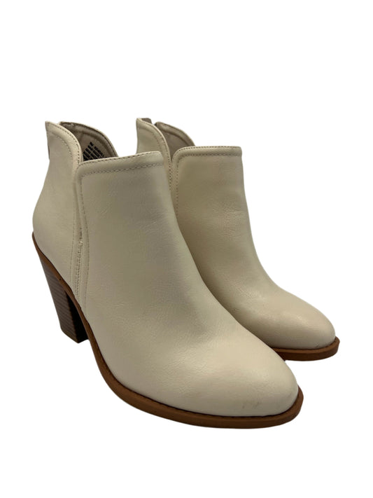 Boots Ankle Heels By Esprit In White, Size: 8