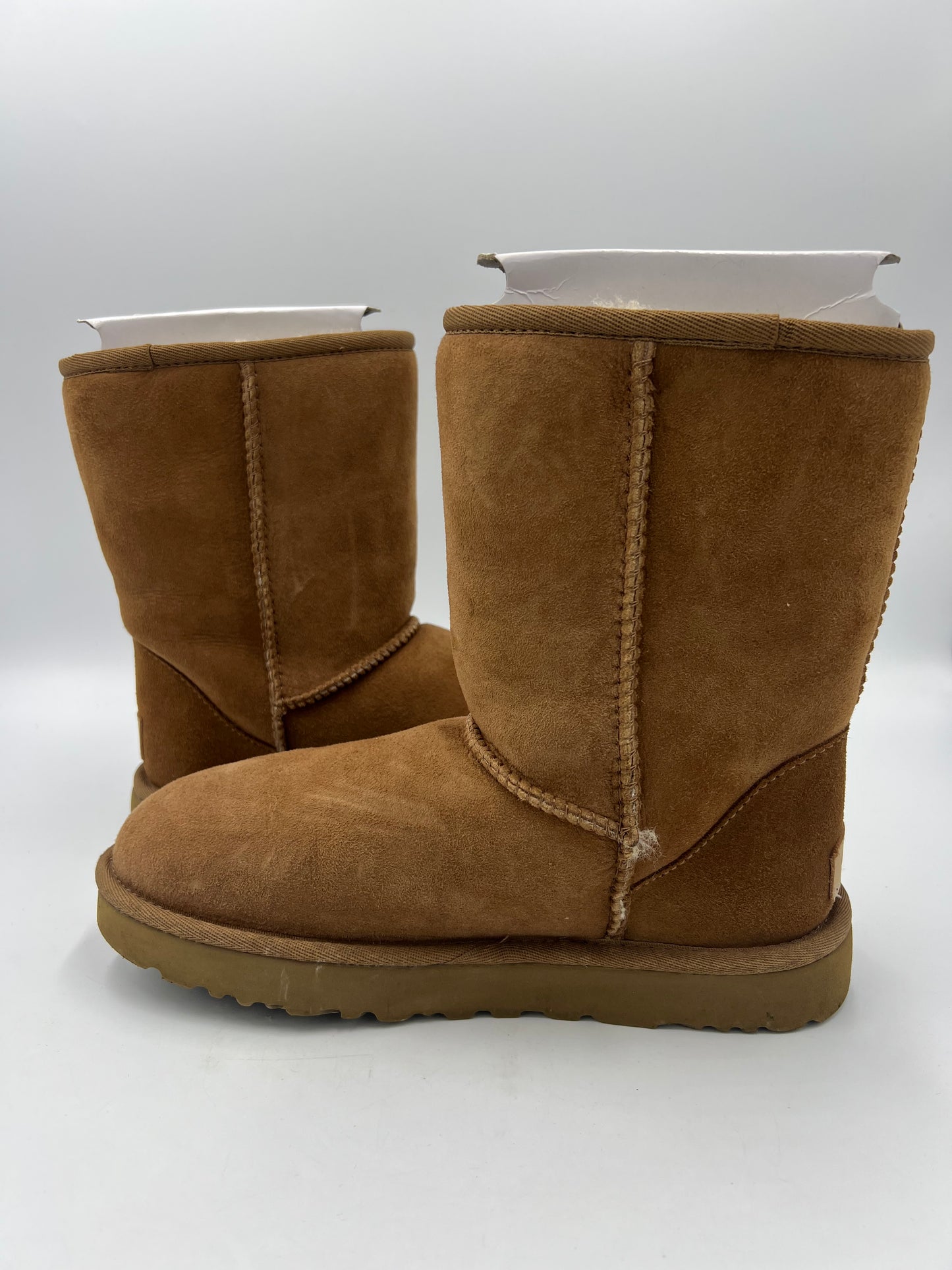 UGG Classic Short Boots In Brown, Size: 6