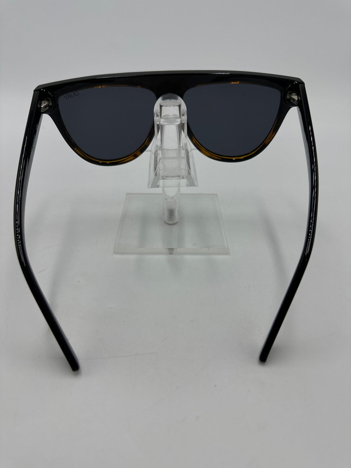 Sunglasses Designer By Quay