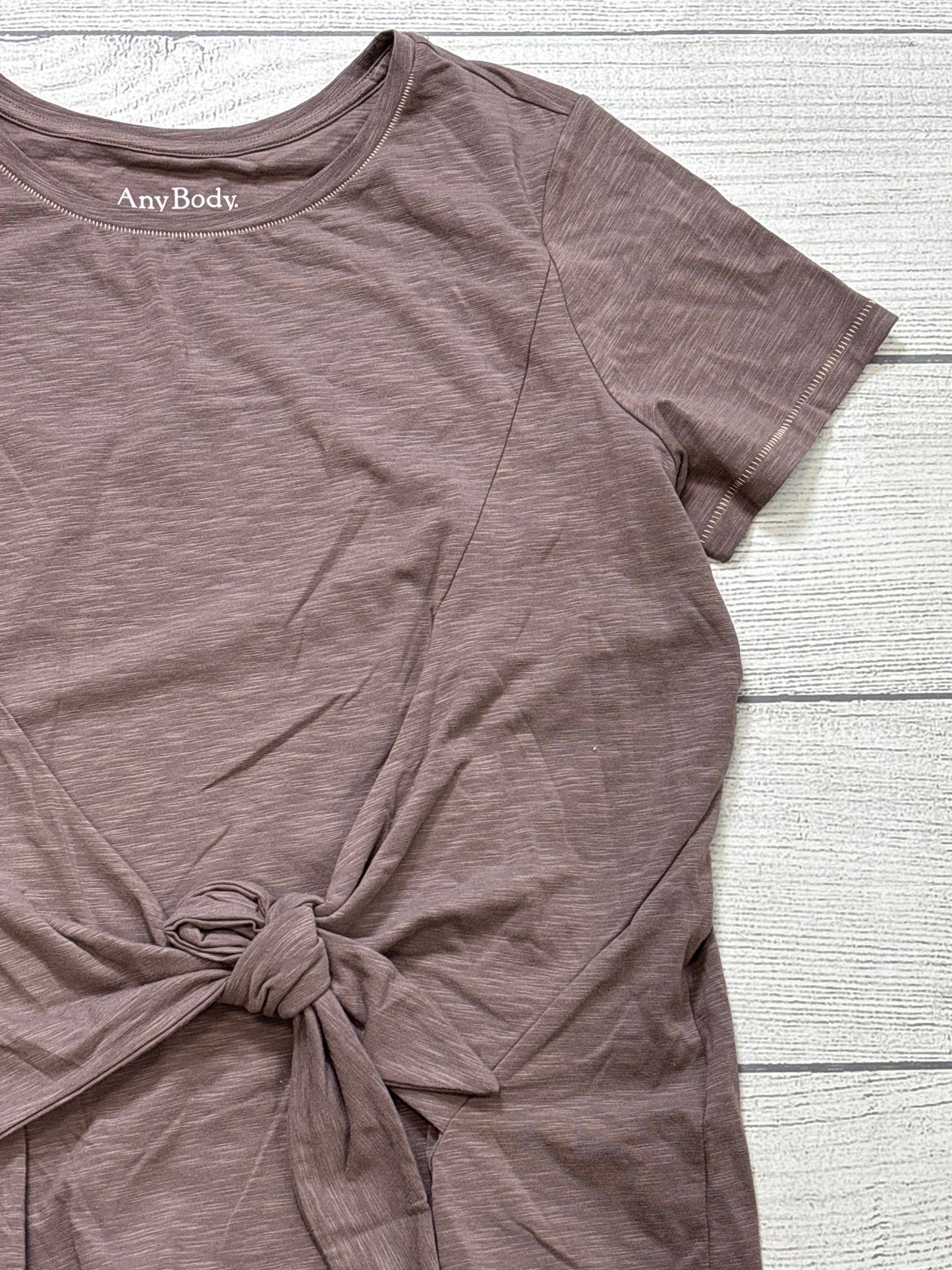 Top Short Sleeve By Any Body In Brown, Size: M