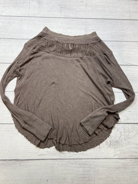 Top Long Sleeve By Free People In Brown, Size: M