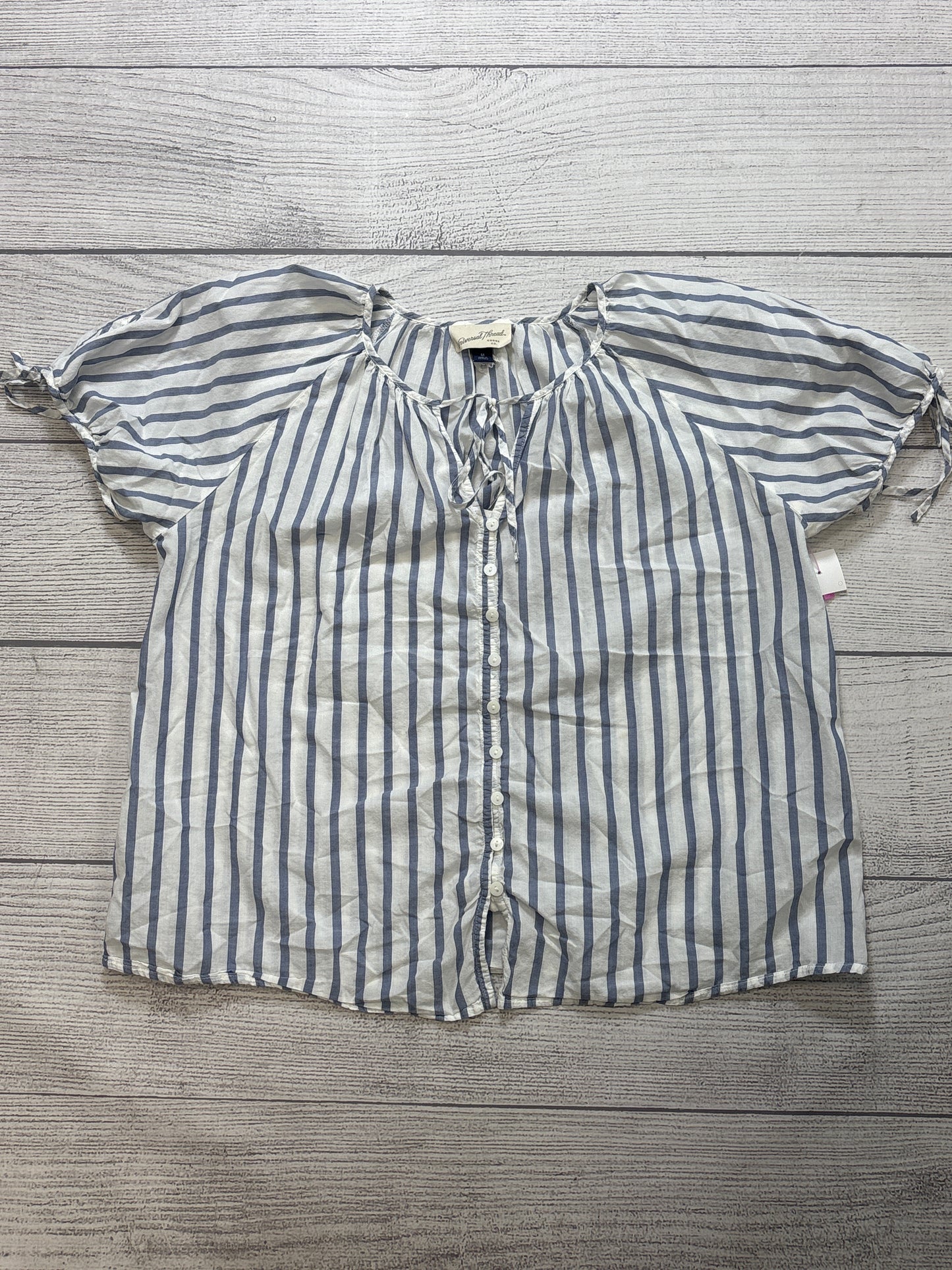 Top Short Sleeve By Universal Thread In Striped Pattern, Size: M